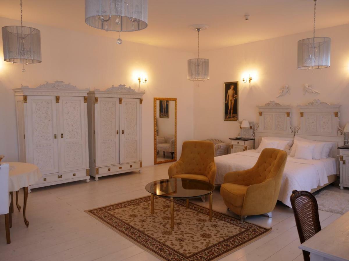 Zamek Napajedla Hotel Екстериор снимка
